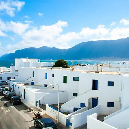 Apartment Atico Surf Famara