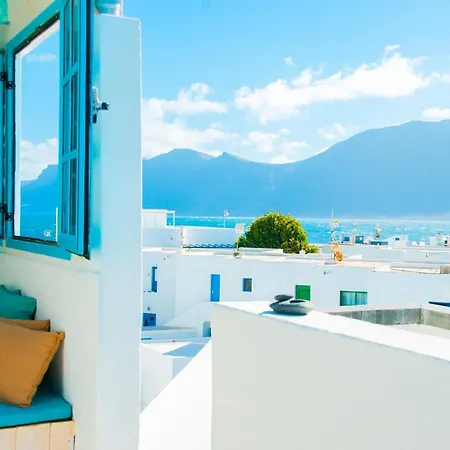 Atico Surf فامارا